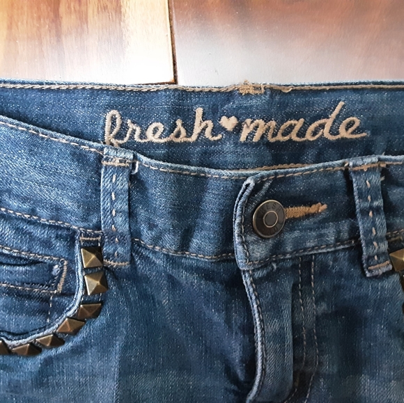 JOE FRESH JEAN SKIRT WITH ANTIQUE BRASS RIVETS 7 - Picture 6 of 7